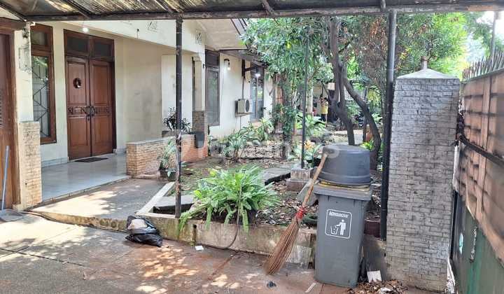 Rumah Butuh Renovasi Lokasi Startegis