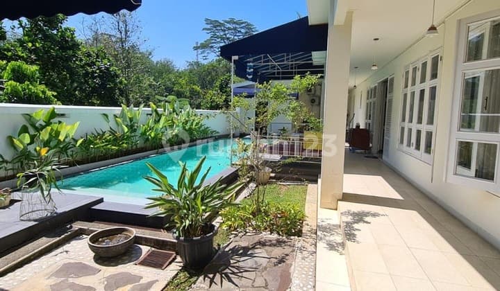 Dijual Rumah Dengan Fasilitas Kolam Renang di Bukit Golf Sentul City Bogor