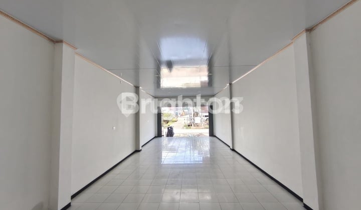 Ready-to-Use Shop House in a Strategic Area