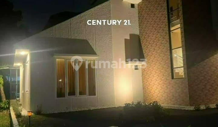 For Rent Beautiful Clean House in Graha Raya with Accessible Access 4065