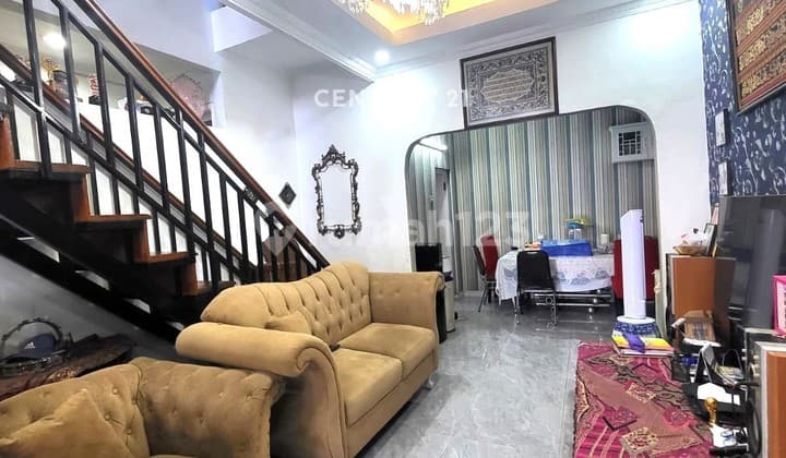Minimalist 2-Story House in Bintaro Sector 9 7125