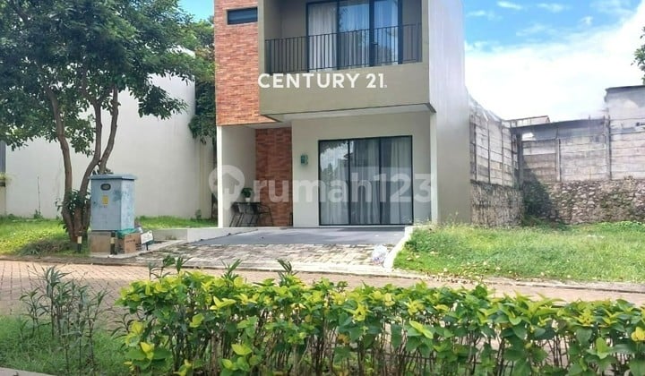 For Sale Minimalist House in Bintaro Jaya 7990