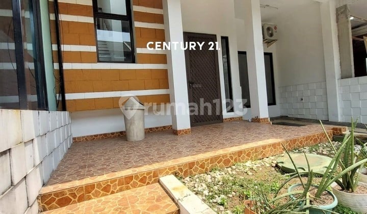Disewakan Rumah Siap Huni di Emerald Bintaro Jaya 3944