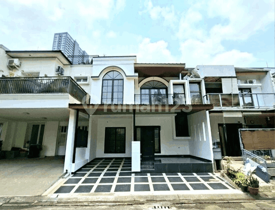 Rumah Rapih Siap Huni Di Emerald Bintaro 9421
