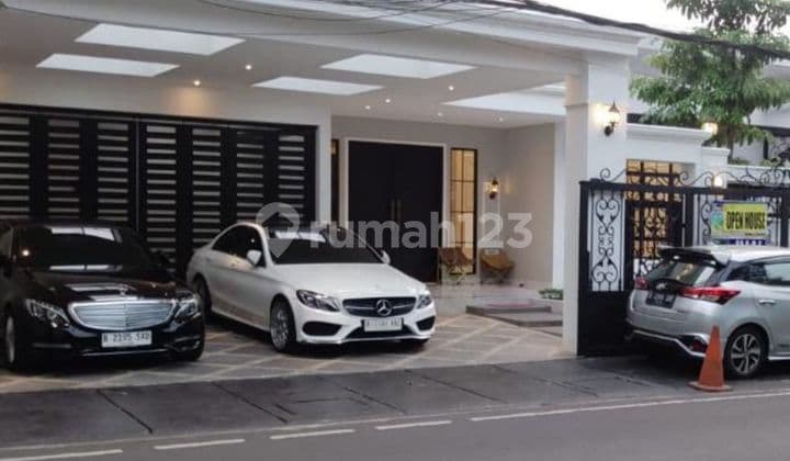 Rumah Mewah Brand New! Lokasi Strategis 4 Menit ke Stasiun MRT Cilandak, Jakarta Selatan