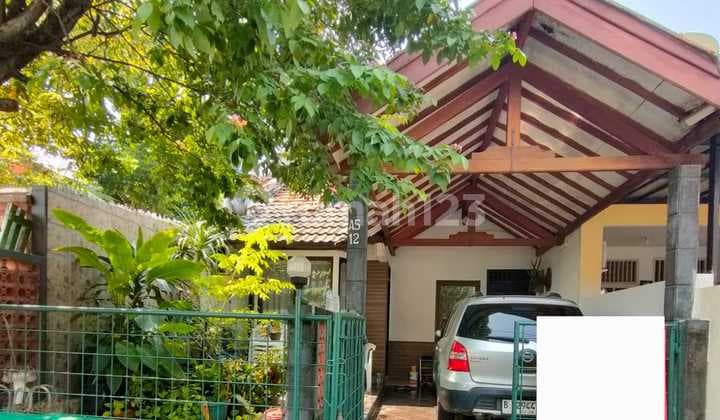 Rumah Butuh Sedikit Renovasi di Bintaro Jaya Sektor 4