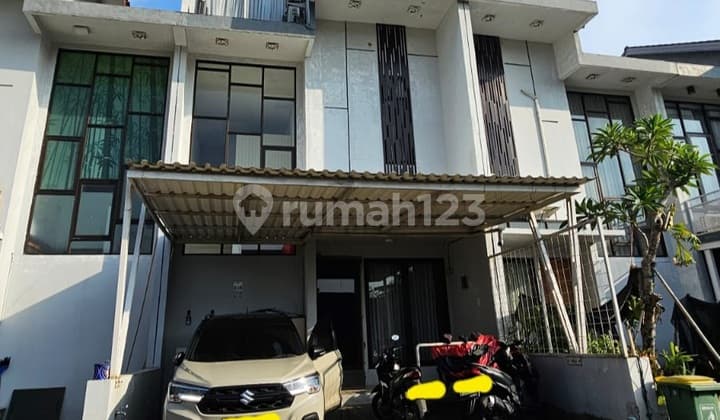 Rumah Siap Huni di Belle Legoso Residence, Ciputat