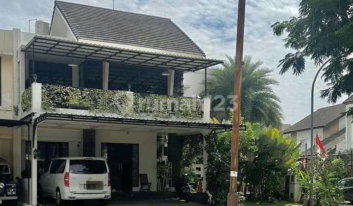 Rumah di Hook Jalan di Emerald Bintaro, Bintaro Sektor 9