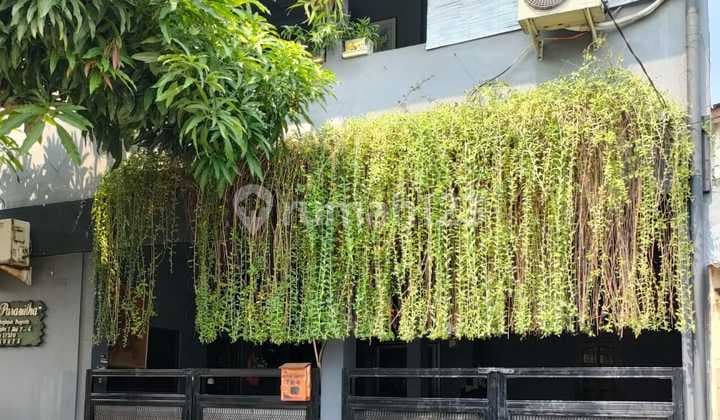 Ready-to-Live House Around Bintaro Jaya Sector 1