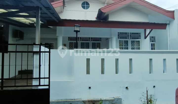 Rumah Sudah Direnovasi di Bintaro Jaya Sektor 9