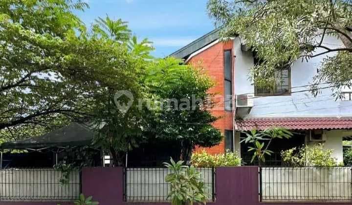 Rumah Lama dan Terawat di Bintaro Jaya Sektor 2