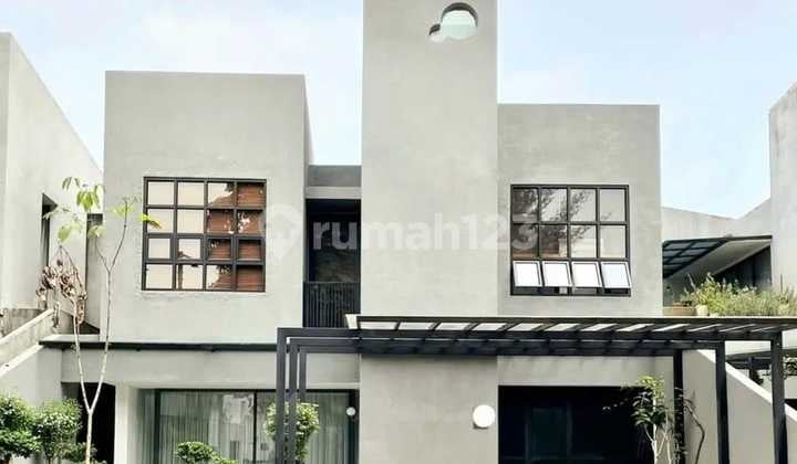 Rumah Siap Huni di Perumahan Ozone, Veteran, Jaksel