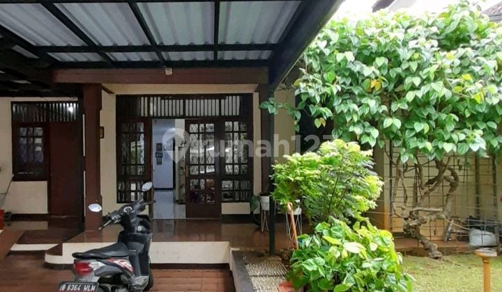 Ready-to-Live House in Bintaro Jaya Sector 3