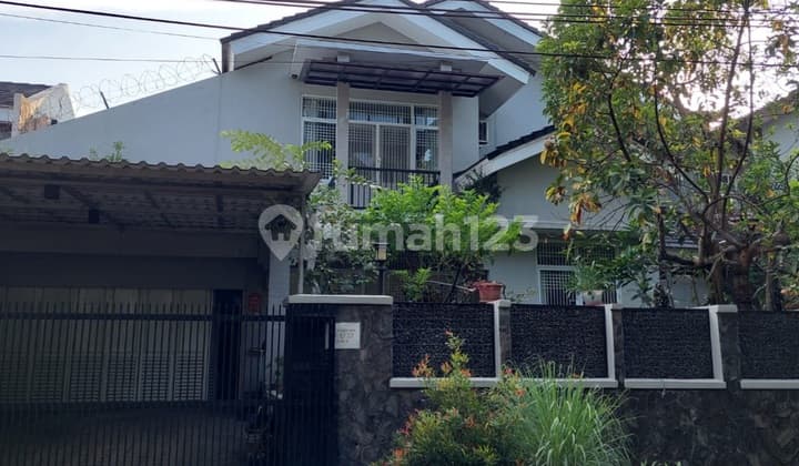 Ready-to-Occupy House in Bintaro Jaya Sector 6