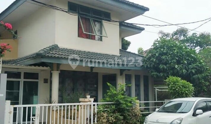 Ready-to-occupy House in Bintaro Jaya Sector 9