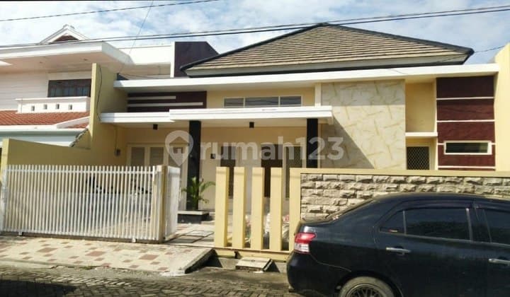 Manyar Tompotika House Near Merr Kertajaya Dharmahusada (Dndgk)