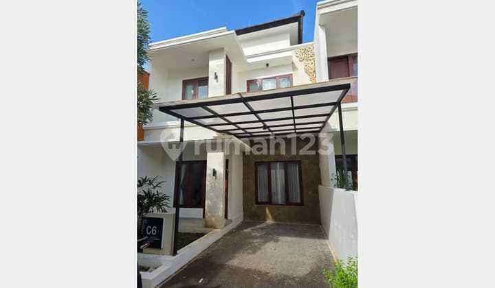 Dijual Rumah Semi Villa Siap Huni Lingkungan Elite di Nusa Dua.