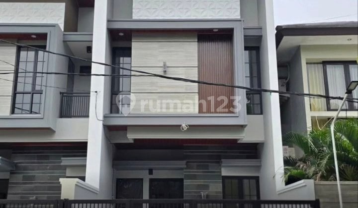 Rumah di Manyar Jaya NEW GRESS MINIMALIS STRATEGIS MODERN Rumah di Manyar Jaya NEW GRESS MINIMALIS STRATEGIS MODERN