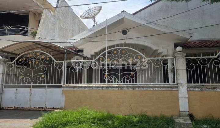 Rumah Dharmahusada Indah Timur Strategis Hitung Tanah