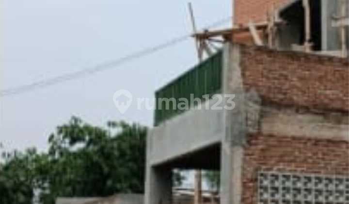 Rumah Baru Fasilitas Kolam Renang di Lembah Hijau Cihanjuang, Parongpong, Bandung Barat