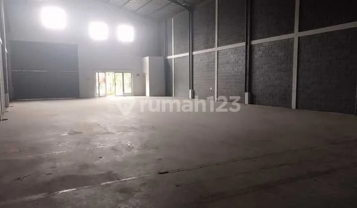 Large 440M Warehouse for Rent, Strategic Location at Taman Tekno, BSD City Large 440M Warehouse for Rent, Strategic Location at Taman Tekno, BSD City