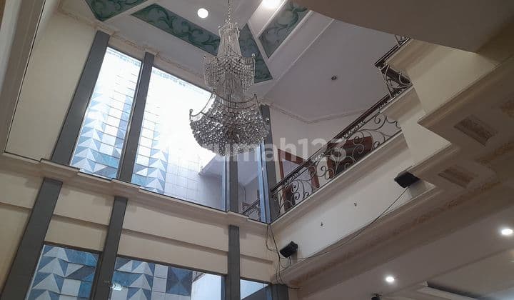 Hunian Mewah 3 Lantai Siap Huni Bagus dan Rapih di Danau Sunter, Jakut