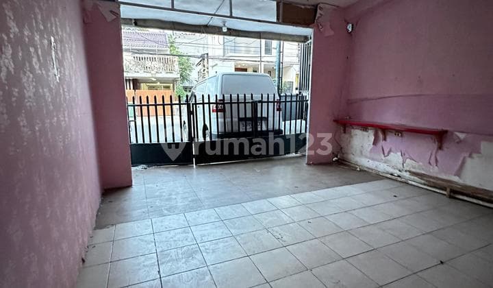 Spacious Ready-to-Live House, Cempaka Putih (Jakarta)