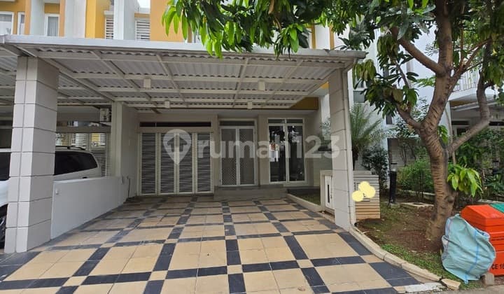 Rumah Bagus Premium di Maple Summarecon Bekasi