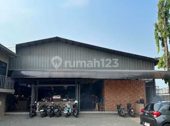 Ruang-Usaha 1100.0 M² Cocok Showroom Jalan Diponegoro Bekasi