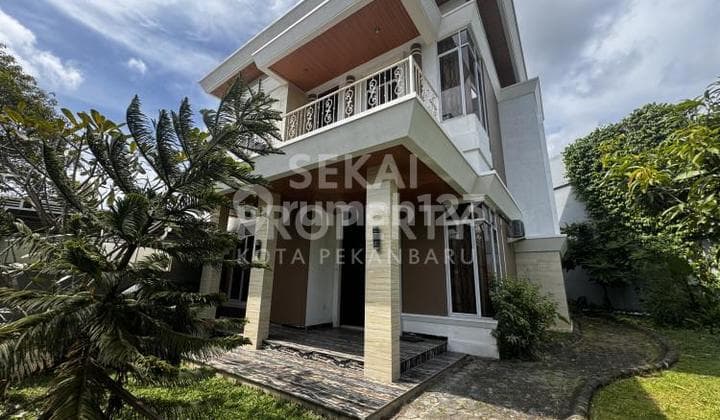 DIJUAL RUMAH MEWAH 2 LT JL.CEMARA GADING