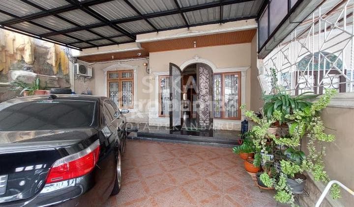 DIJUAL RUMAH 2 LANTAI MEWAH FURNISH SIAP HUNI DI TENGAH KOTA JL.KULIM