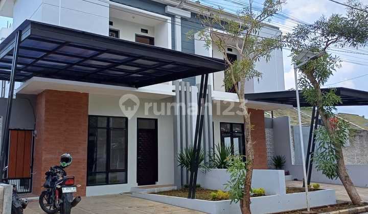 Rumah Lux Minimalis 2lt Tanpa Dp. Strategis Di Kota Cicalengka.