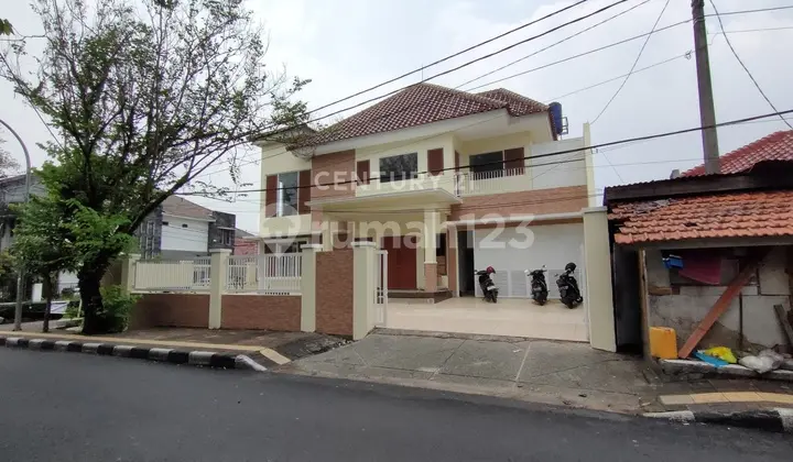 Newly Renovated House on Sejahtera Main Road, Bandung