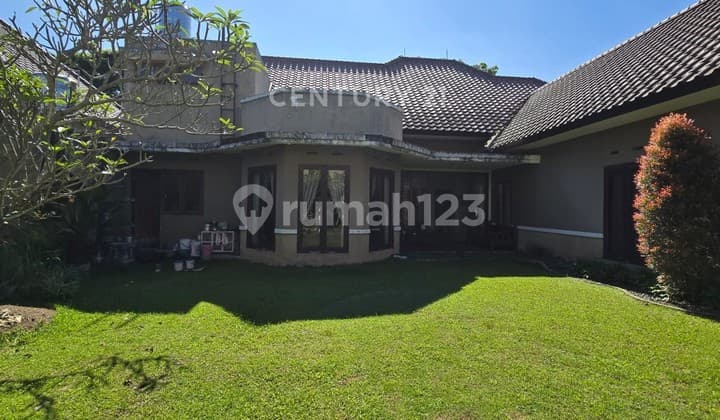 Luxury Furnished House in Bandung Old Town New Parahyangan City
