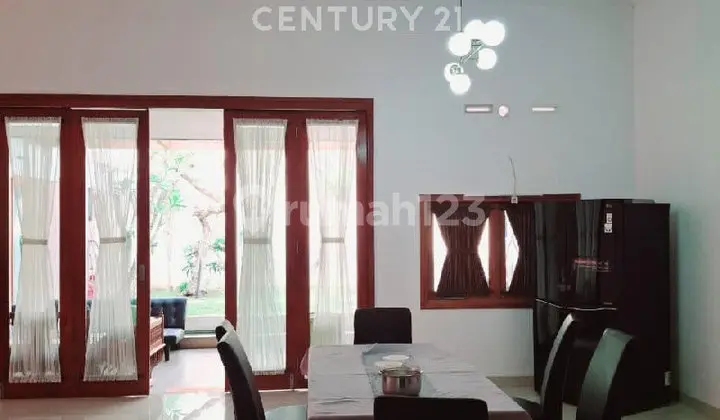 Beautiful Traditional House in Bandung - Kotabaru Parahyangan