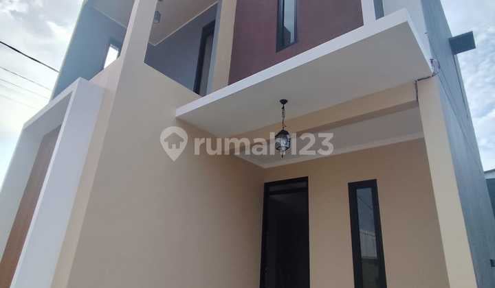 Rumah Baru Dalam Cluster Nempel Galaxy