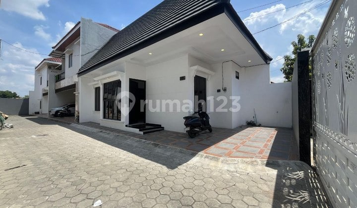Rumah Baru dan Mewah Dalam Cluster Jatibening Kota Bekasi