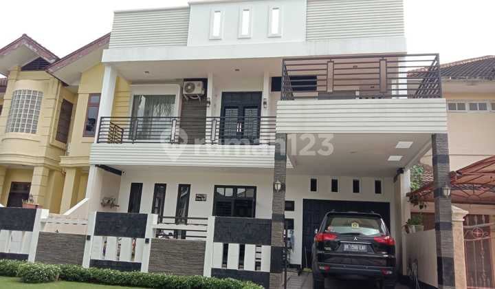 Modern 2.5-Story House in the Royal Sumatera Complex