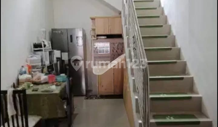 Rumah Cantik Dijual Cepat di Legenda Wisata Cibubur