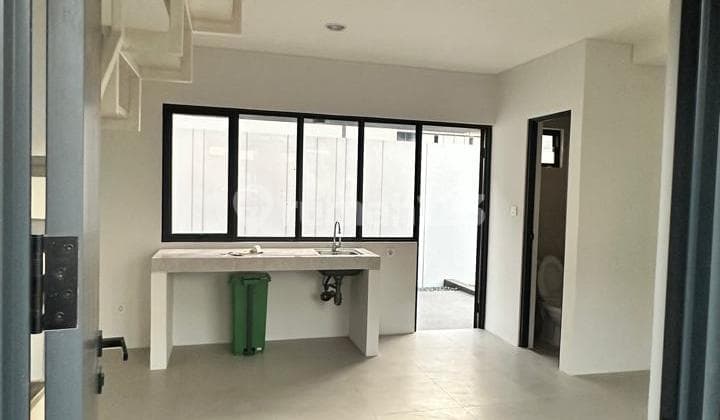 Disewakan Cuma 30 Jutaan Rumah Hoek Park Serpong Cityzens Karawaci