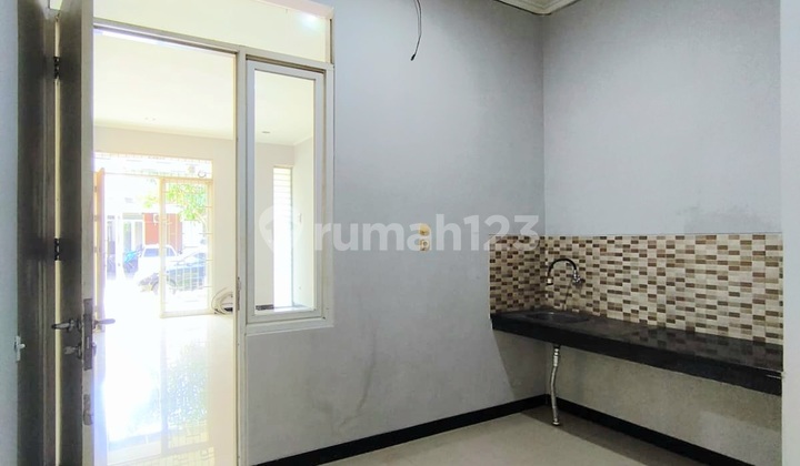 Rumah Taman Kopo Indah V Disewakan Siap Huni