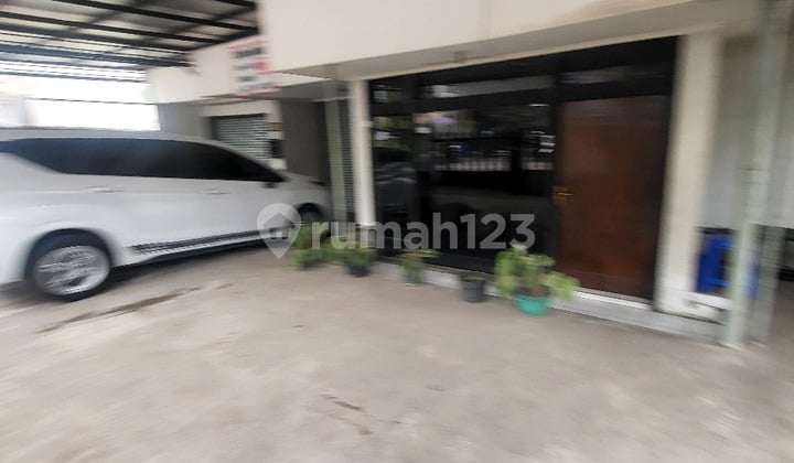 Jual Rumah Strategis Area Cibolerang