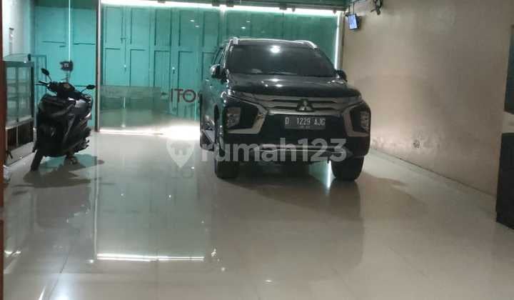 Sewa Ruko Selantai Area Jend Sud