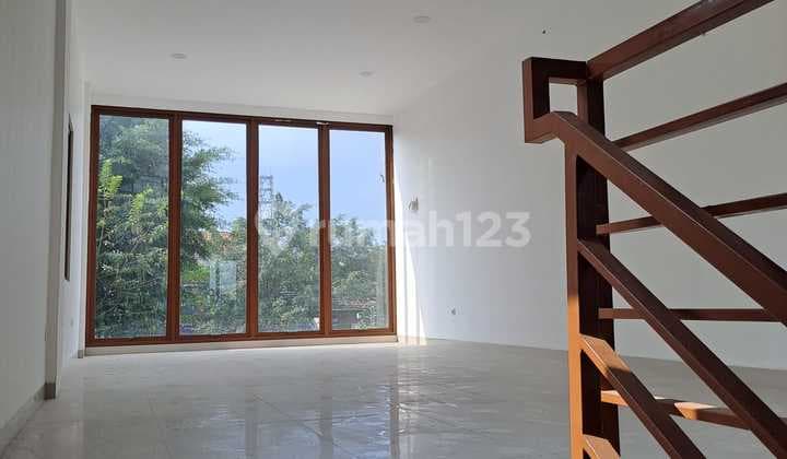 Jual Ruko Baru Strategis Area Sayap Otista