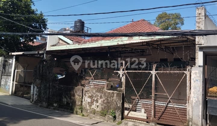 Rumah Tua Kebonkacang Dekat Sarinah