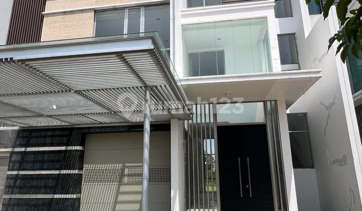 Signature Mozart Pik Disewakan Rumah Elit Bagus