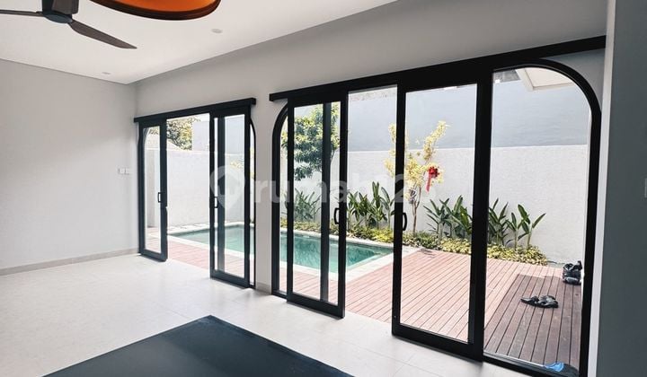 Villa Private Pool View Sawah Dekat Pantai Berawa