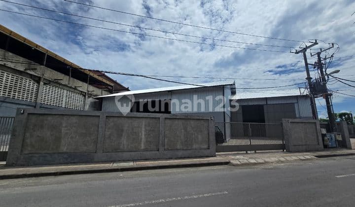 New Warehouse with Tronton Access in Sesetan