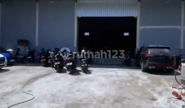 Gudang 8 Are Pinggir Jalan Raya Gunung Sari Denpasar