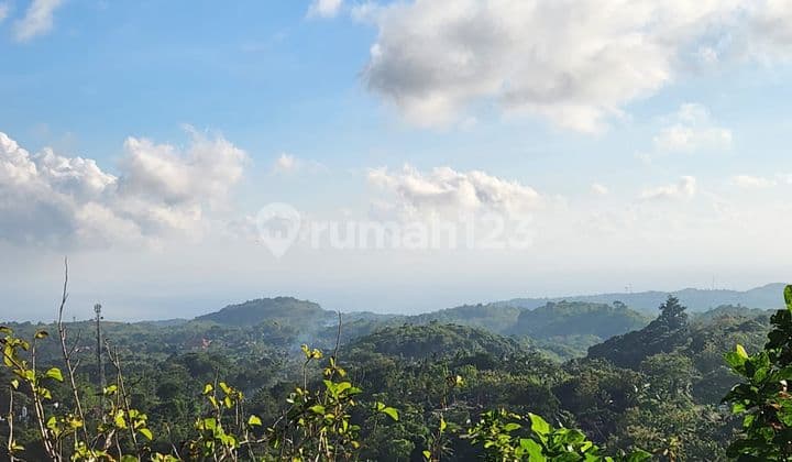 Land with Mountain and Sea View, 13.7 Ares in Nusa Penida